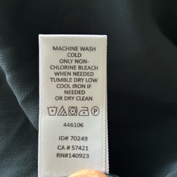 ❤️2/$15 or 3/$21❤️ Loft Hunter Green Floral Blouse, Size Petite Large - Picture 10 of 11